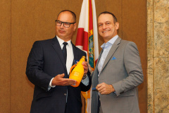 SBrowardBar_PresInstall22_JBlautPhoto-5170